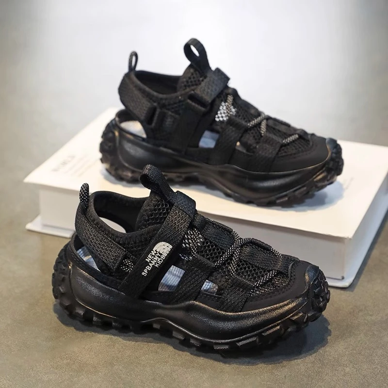 阿童木男童鞋夏季运动凉鞋透气软底镂空沙滩鞋时尚中大童包头网面