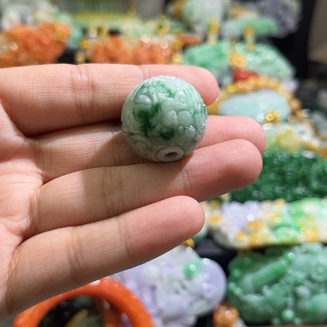 颈饰未镶嵌翡翠待编织