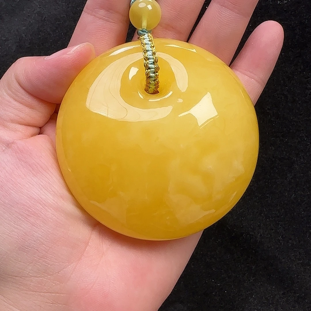 蜜蜡未镶嵌珠宝奇石
