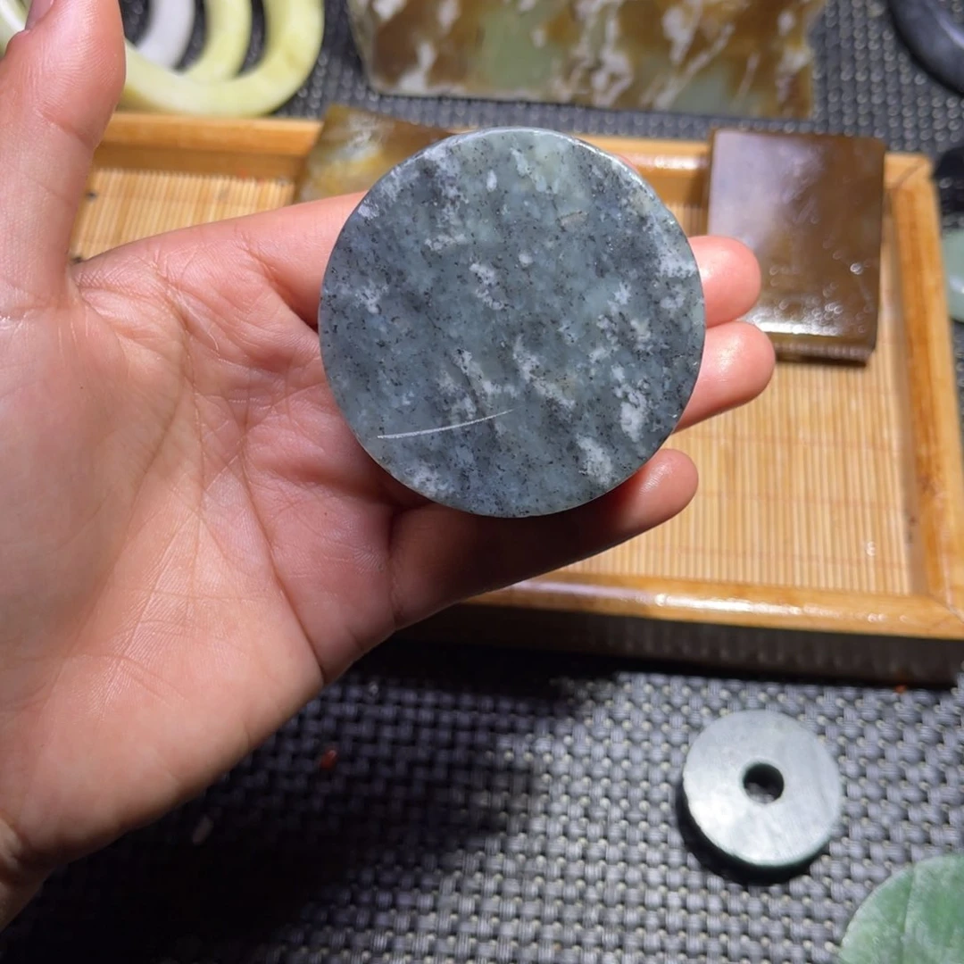 未镶嵌和田玉车挂