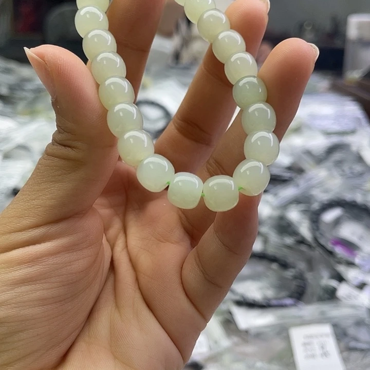 和田玉未镶嵌手串