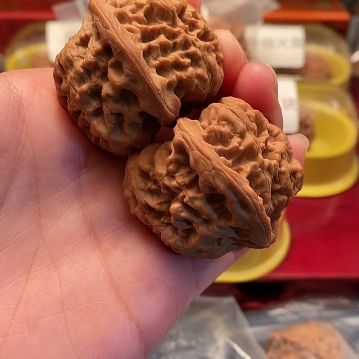 【闪购商品】文玩核桃吊坠午**J野牛