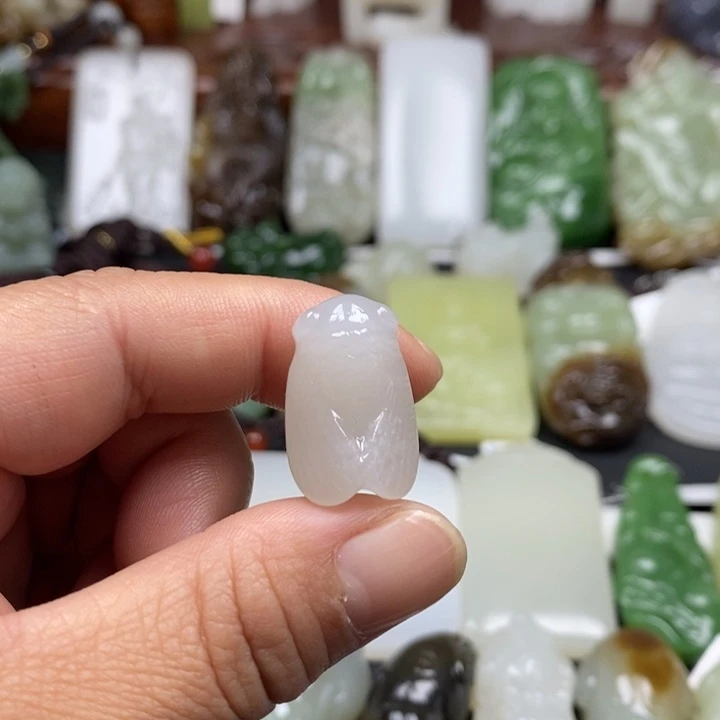 和田玉颈饰未镶嵌我**音