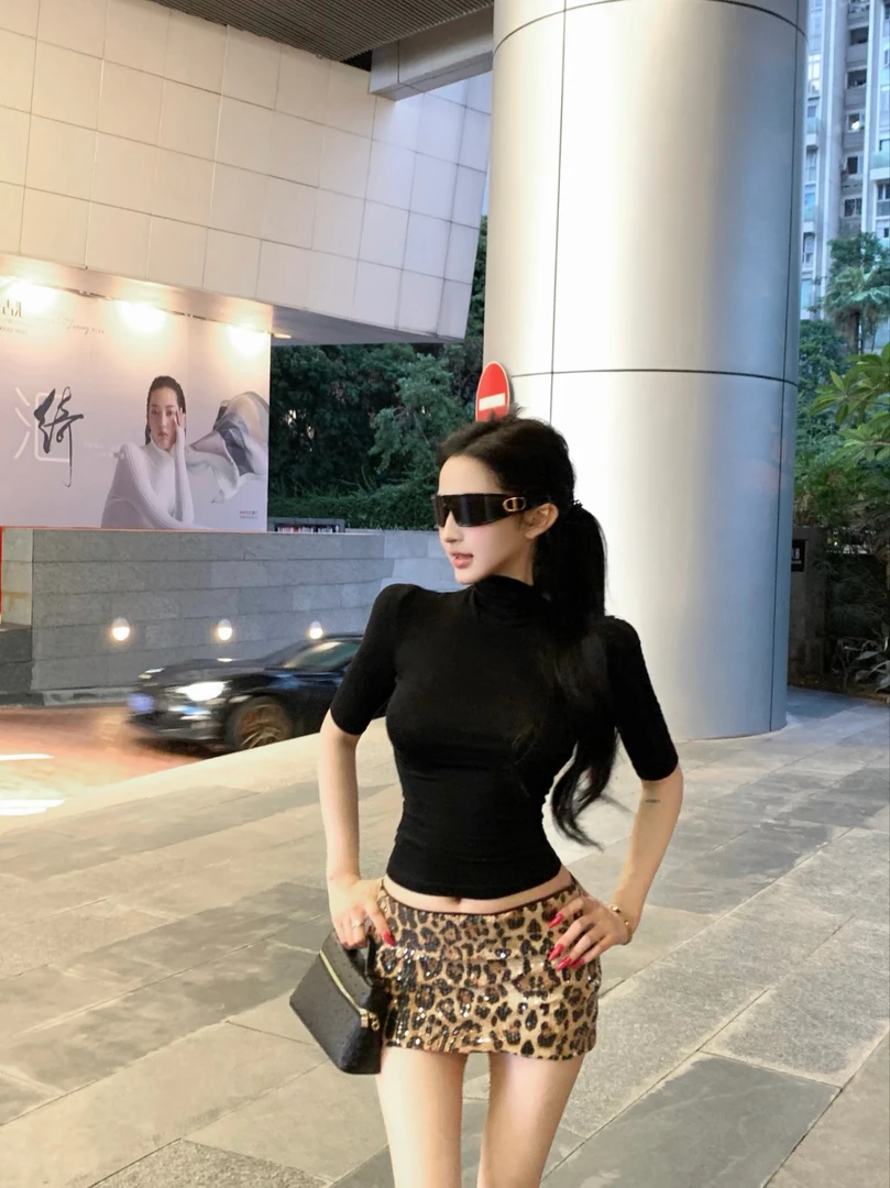 黑色气质修身显身材微微透半袖打底上衣性感豹纹包臀半裙套装女夏