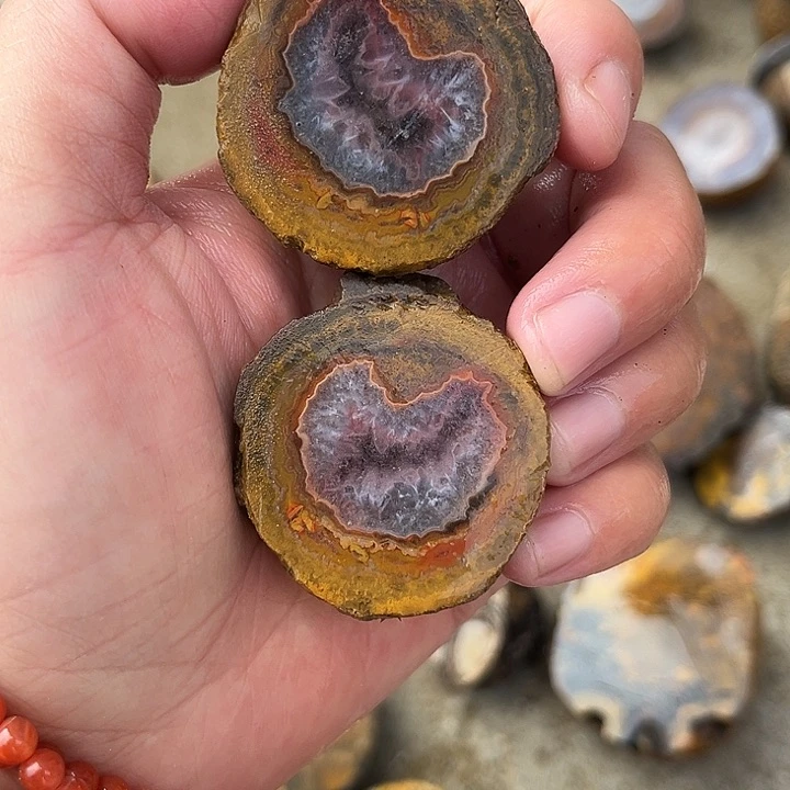 玛瑙/玉髓颈饰合金