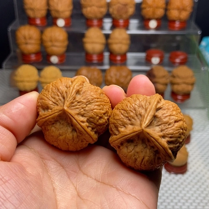 J***y把件文玩核桃金香炉三棱16