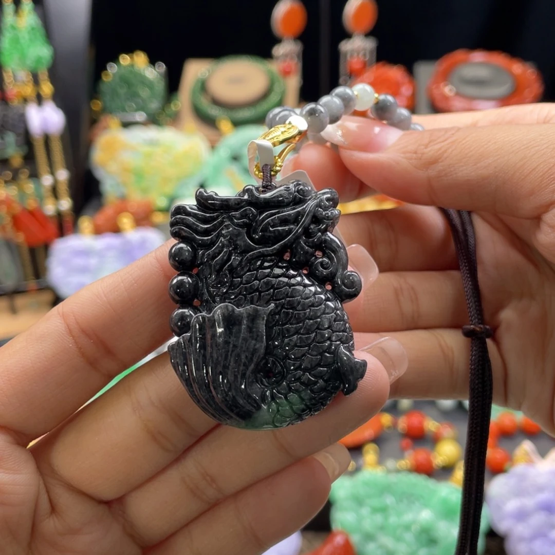 翡翠颈饰未镶嵌代编织