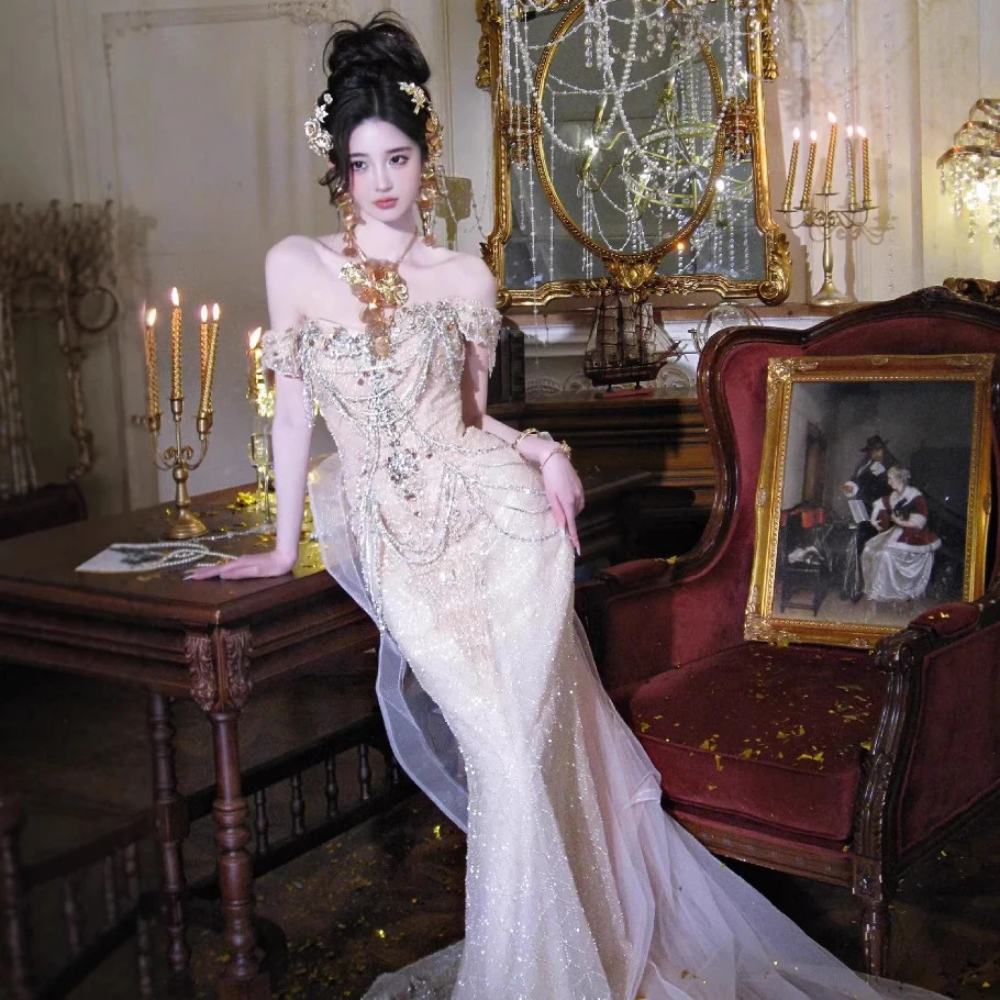 2025复古重工鱼尾婚纱新款挂脖晨袍新娘拖尾小个子越南小众连衣裙