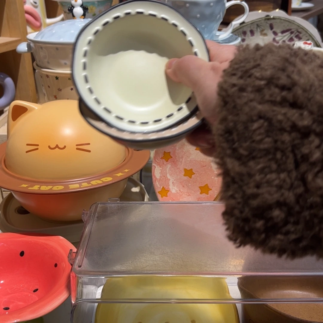 漫画味碟到手两个颜色随机