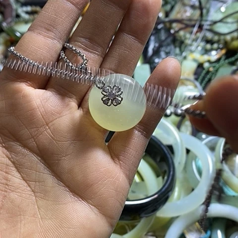 岫玉颈饰未镶嵌多样性发货