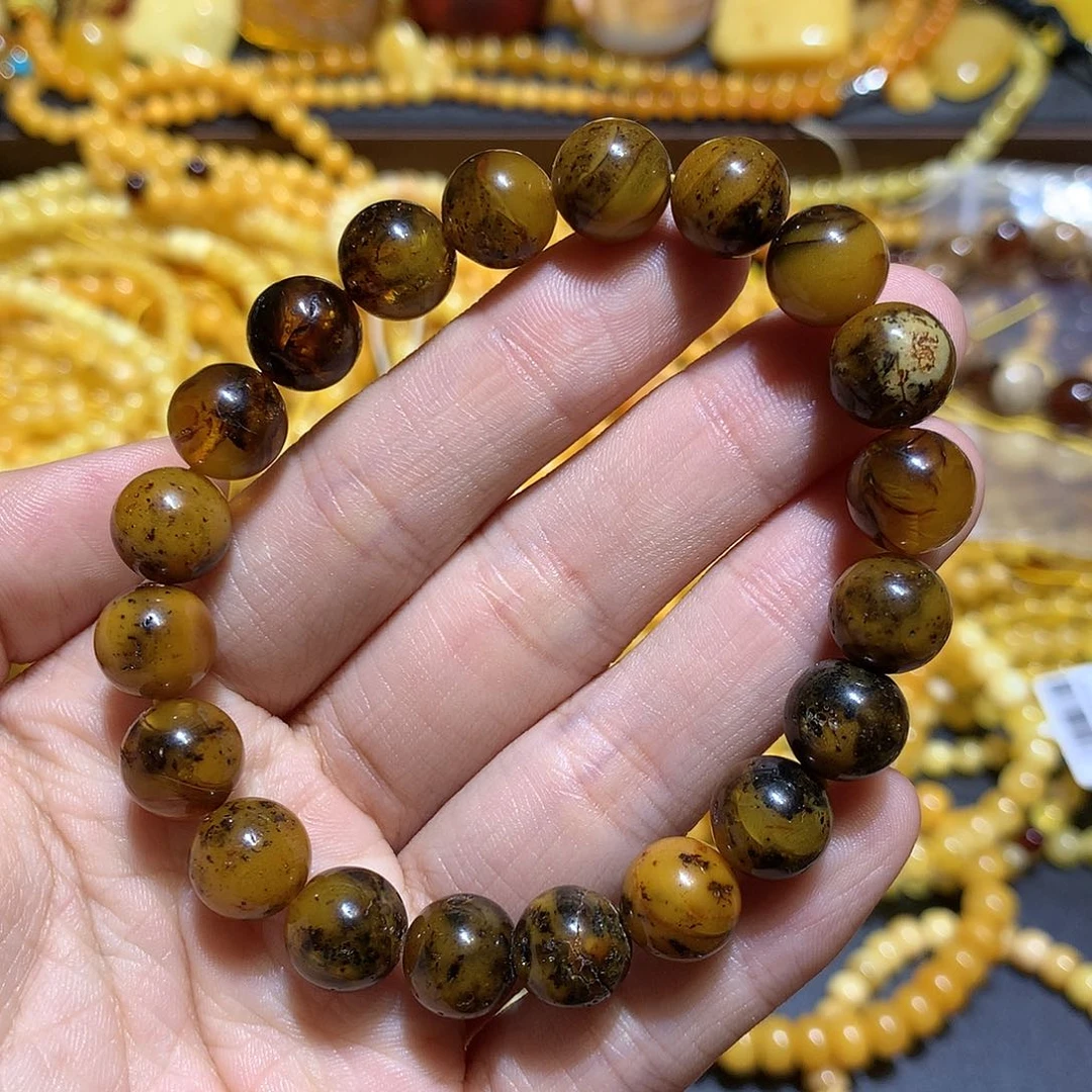 未镶嵌琥珀裸石多样性发其一