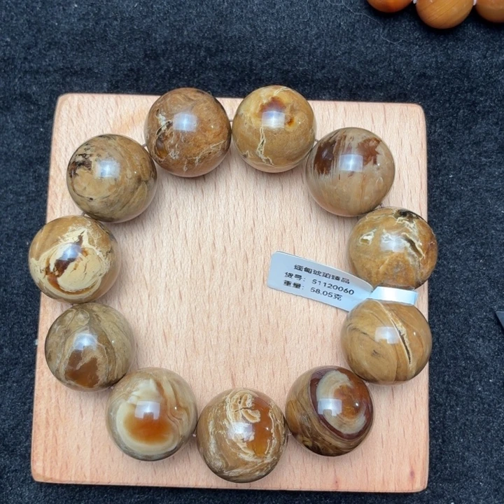 琥珀未镶嵌珠宝奇石21mm油根溶洞