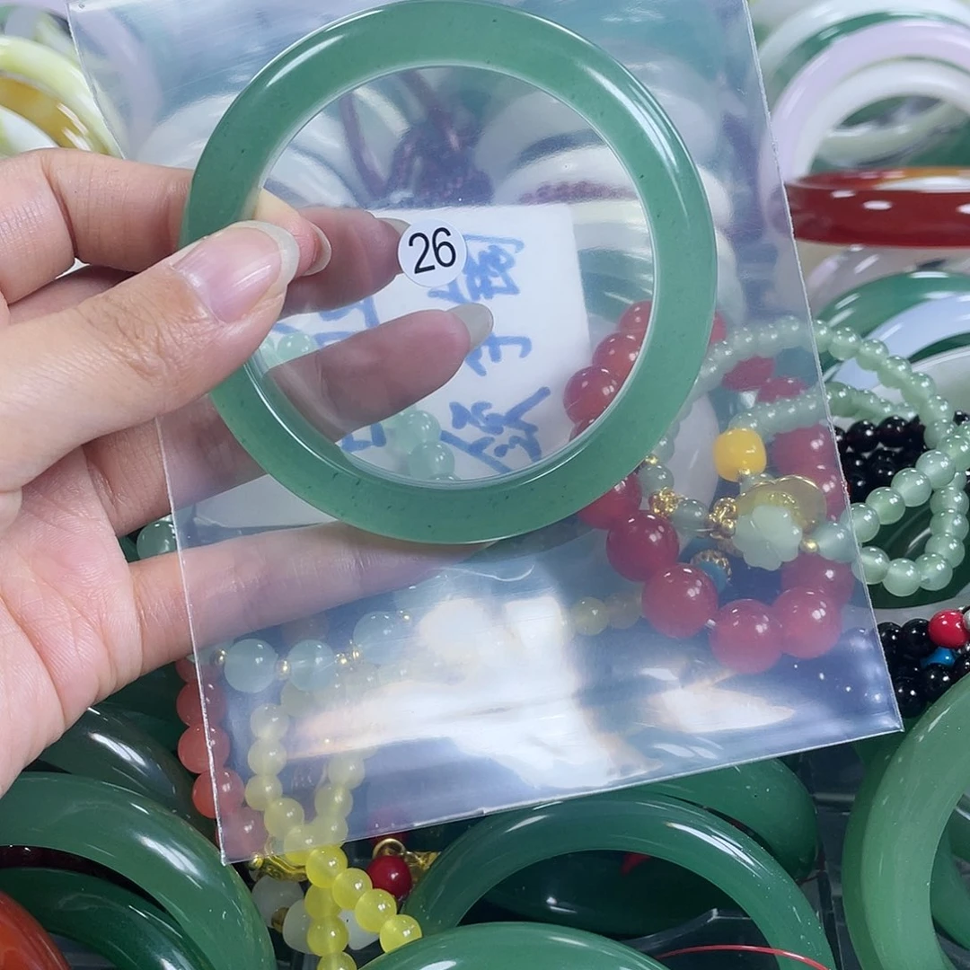 【闪购商品】石英质玉手镯未镶嵌60