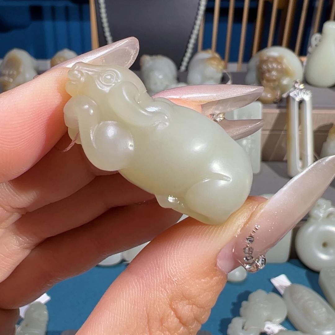 和田玉（糖玉）未镶嵌颈饰