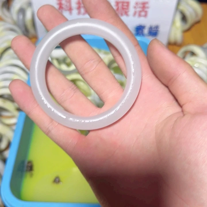 同***你和田玉未镶嵌车挂手镯