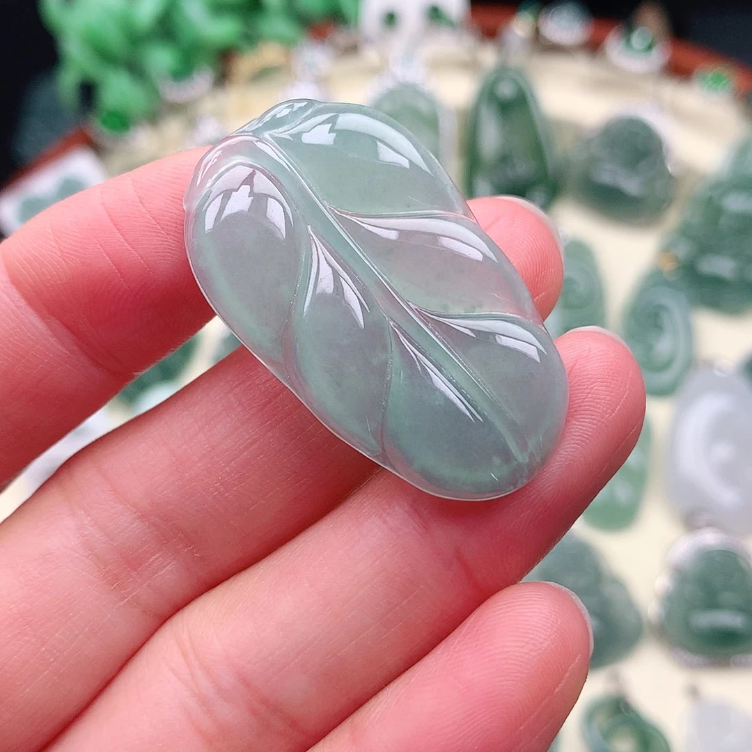 翡翠挂件未镶嵌吊坠