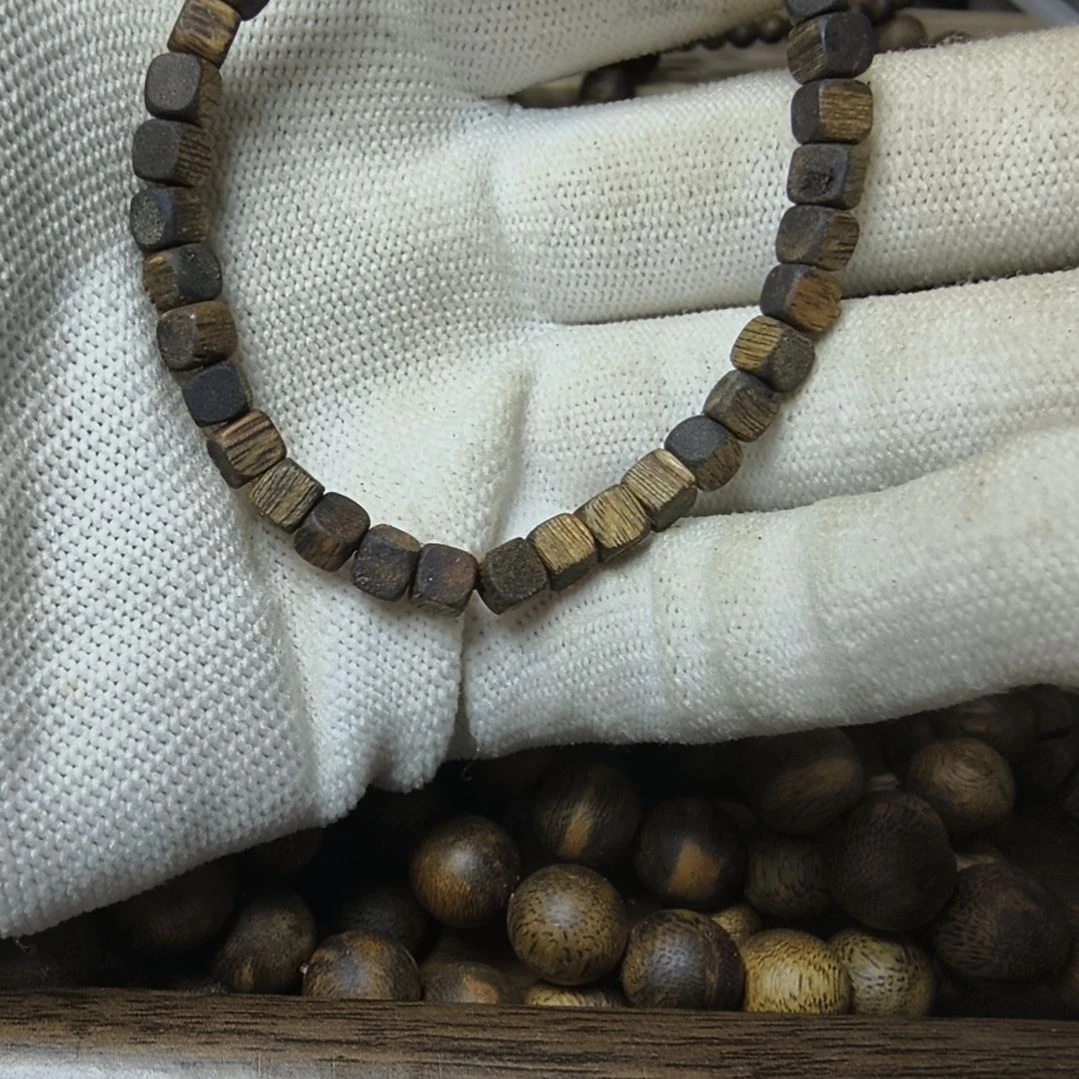 沉香沉香碎屑小方糖，3克