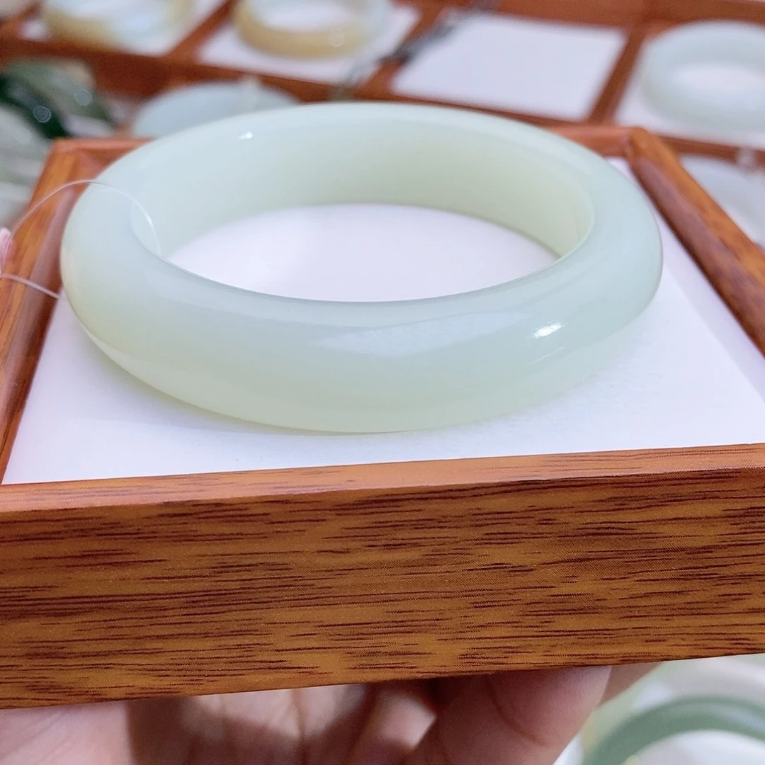 和田玉手镯未镶嵌55.3