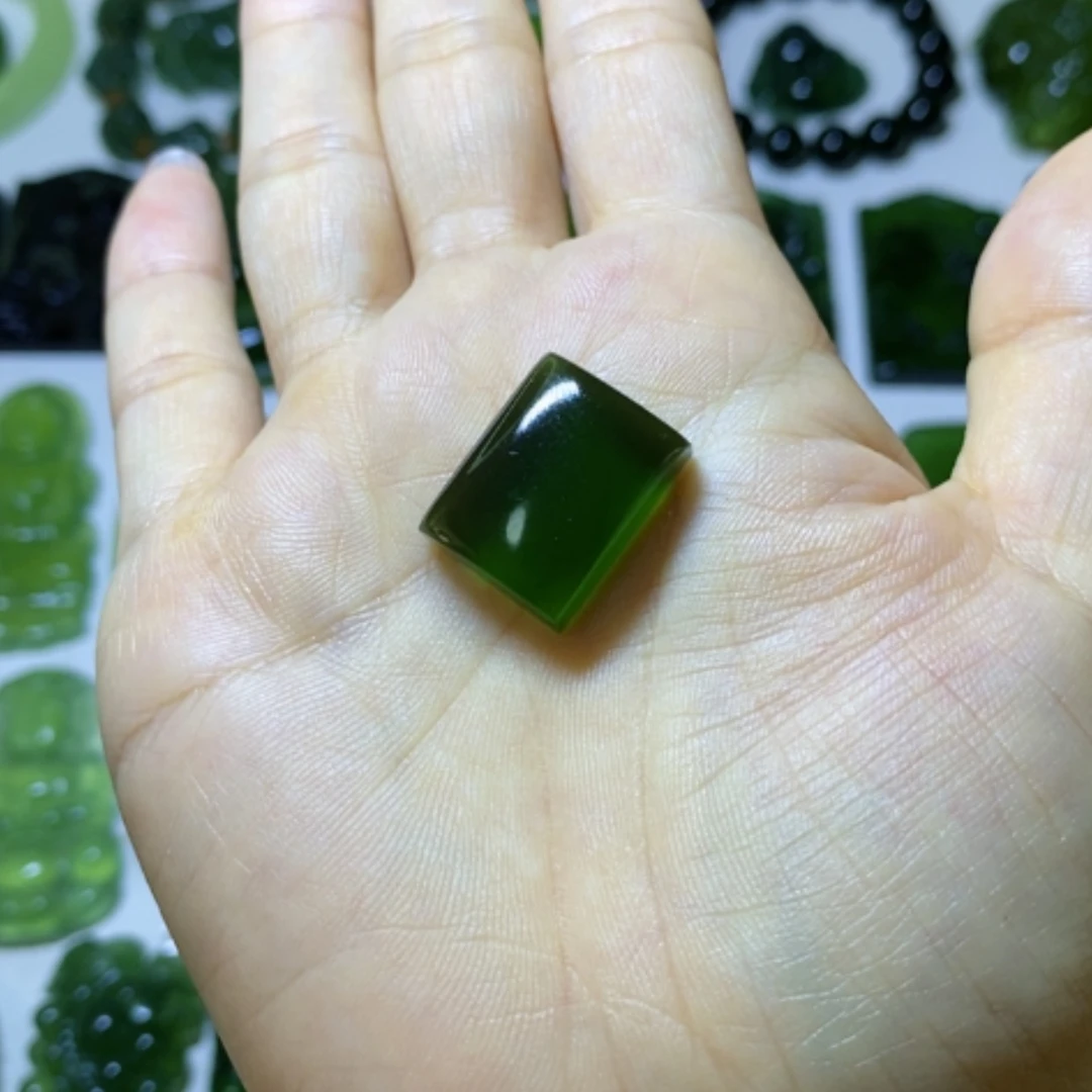 【闪购商品】银S925镶嵌蛇纹石玉戒指陶**?