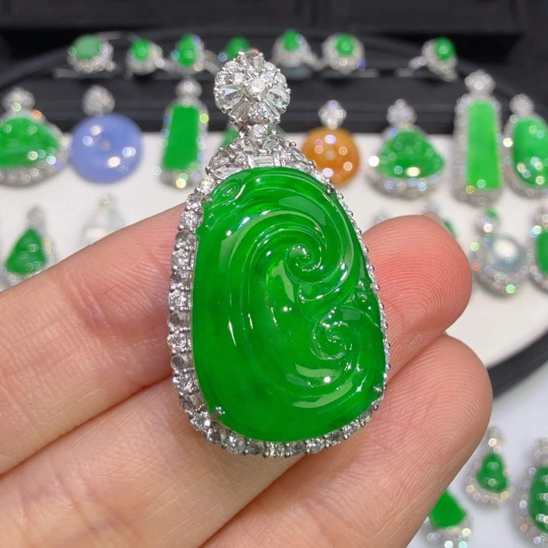 翡翠18K金镶嵌颈饰收到货48小时鉴赏期