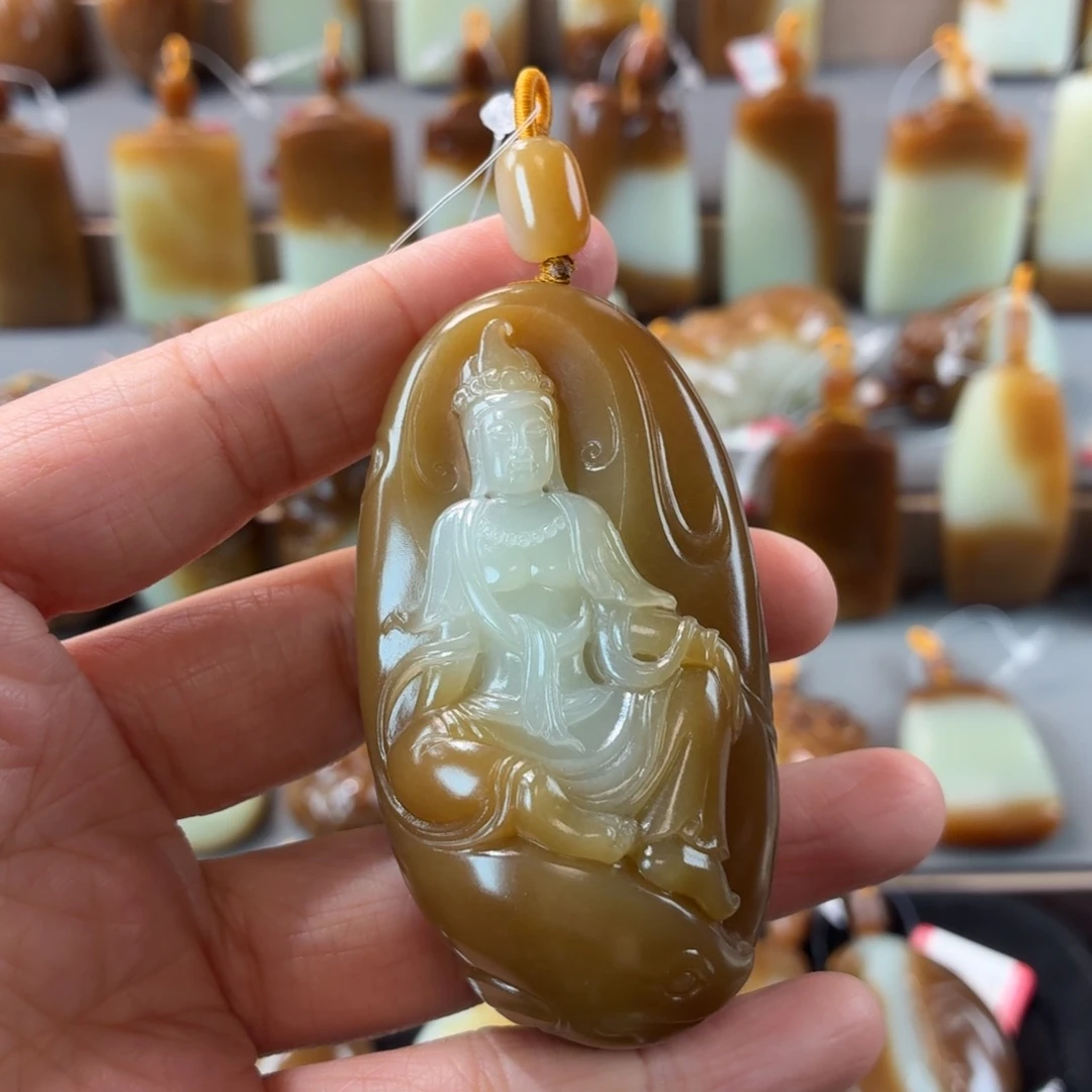 和田玉未镶嵌颈饰