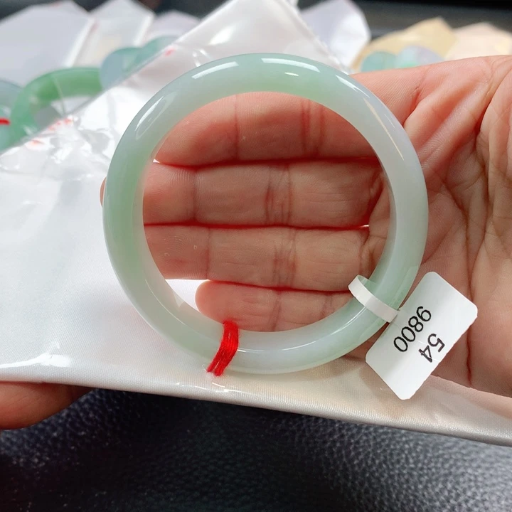翡翠手镯未镶嵌5454545454