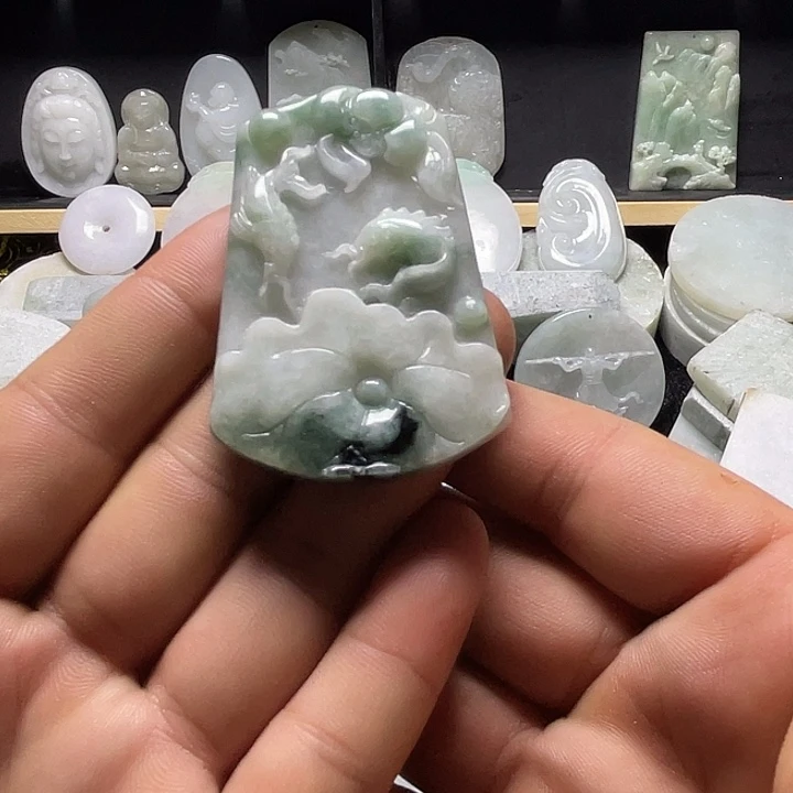 翡翠未镶嵌吊坠(不含链)翡翠牌子