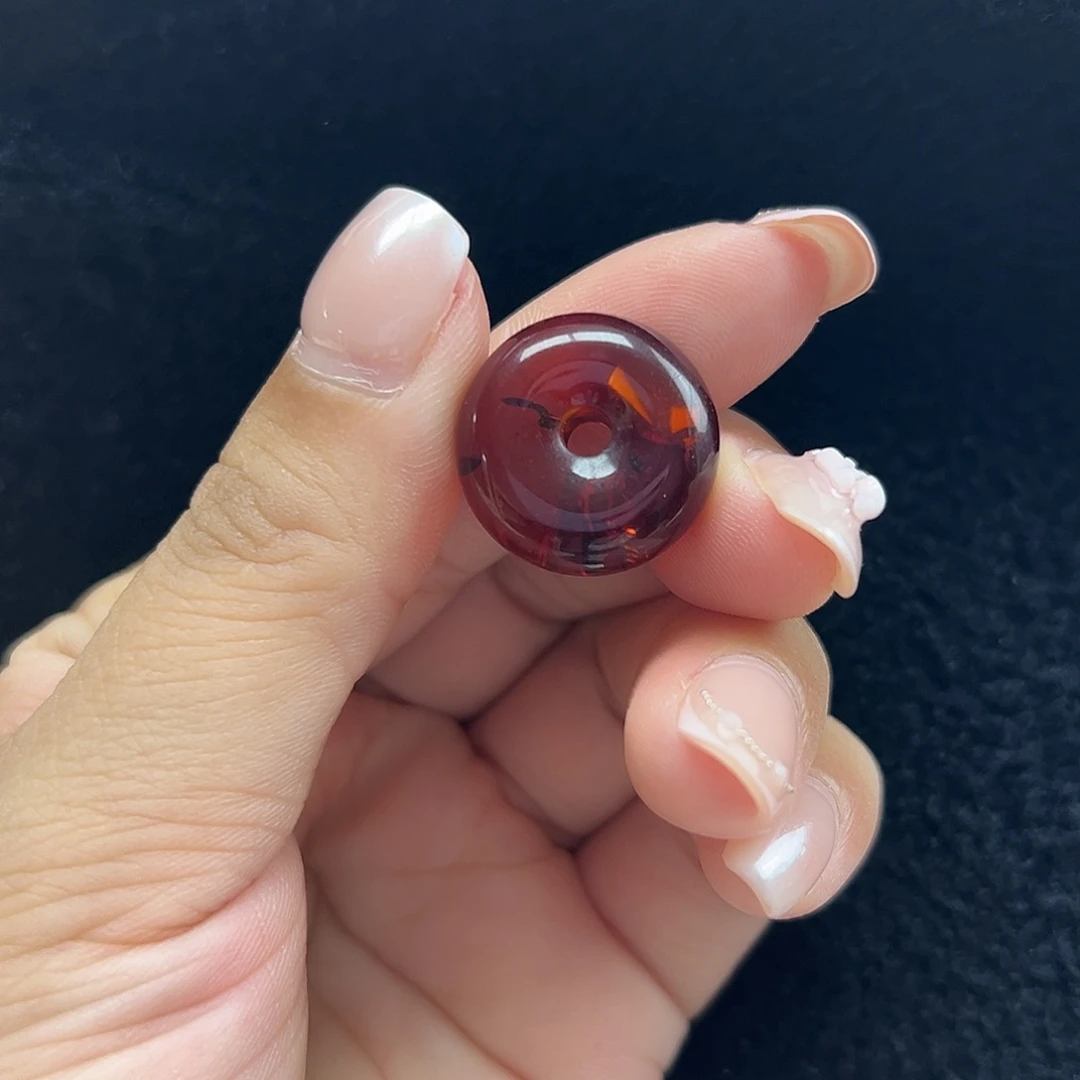 未镶嵌琥珀珠宝奇石