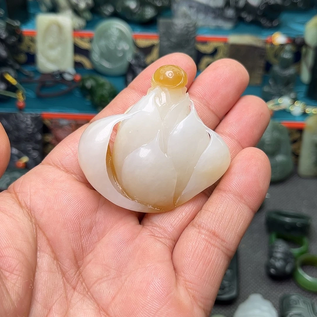 和田玉颈饰未镶嵌