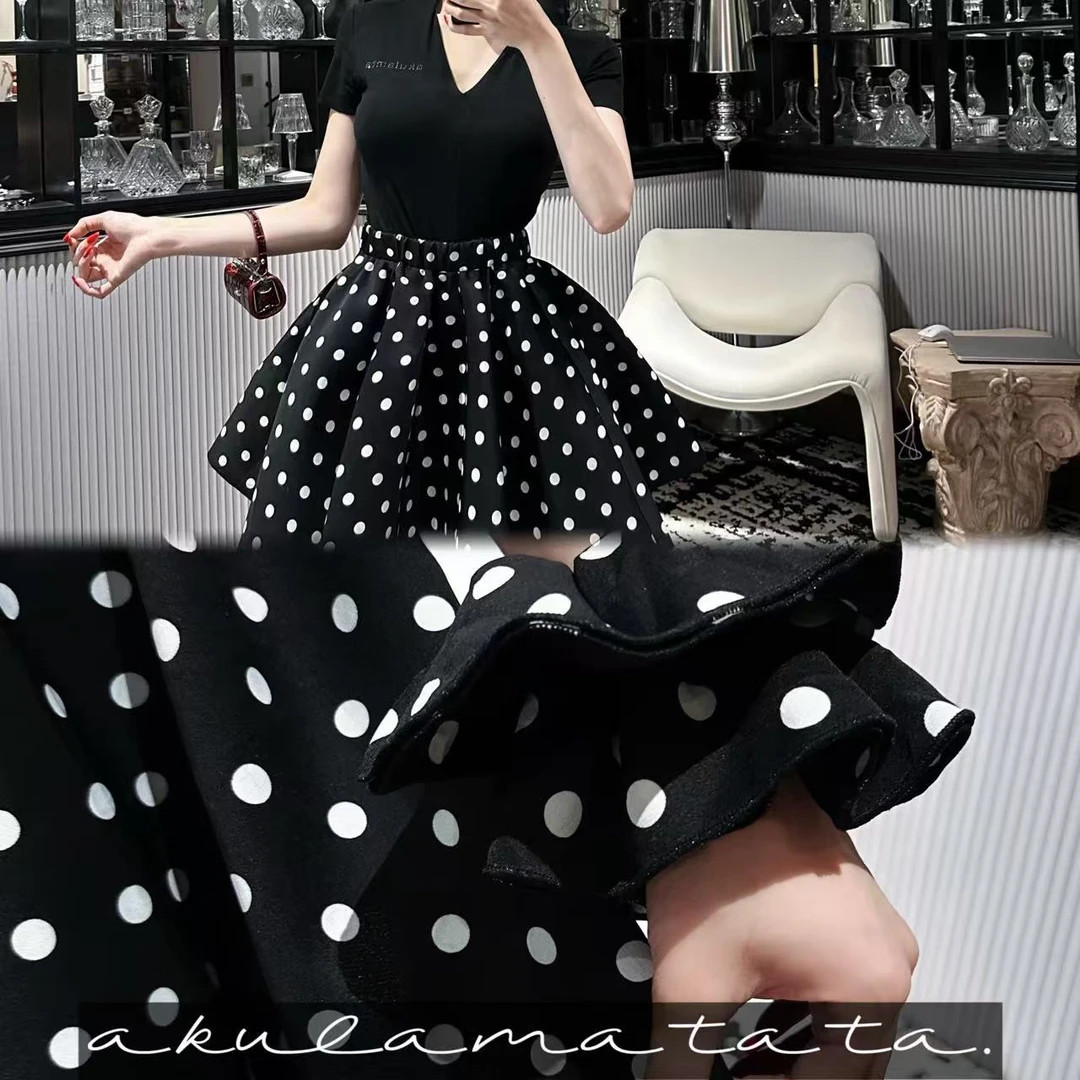 2025夏季新款akulaV领上衣邻家气质感百搭显瘦波点蓬蓬短裙2件套