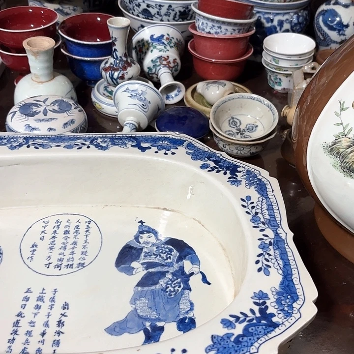 精品陶瓷青花一个