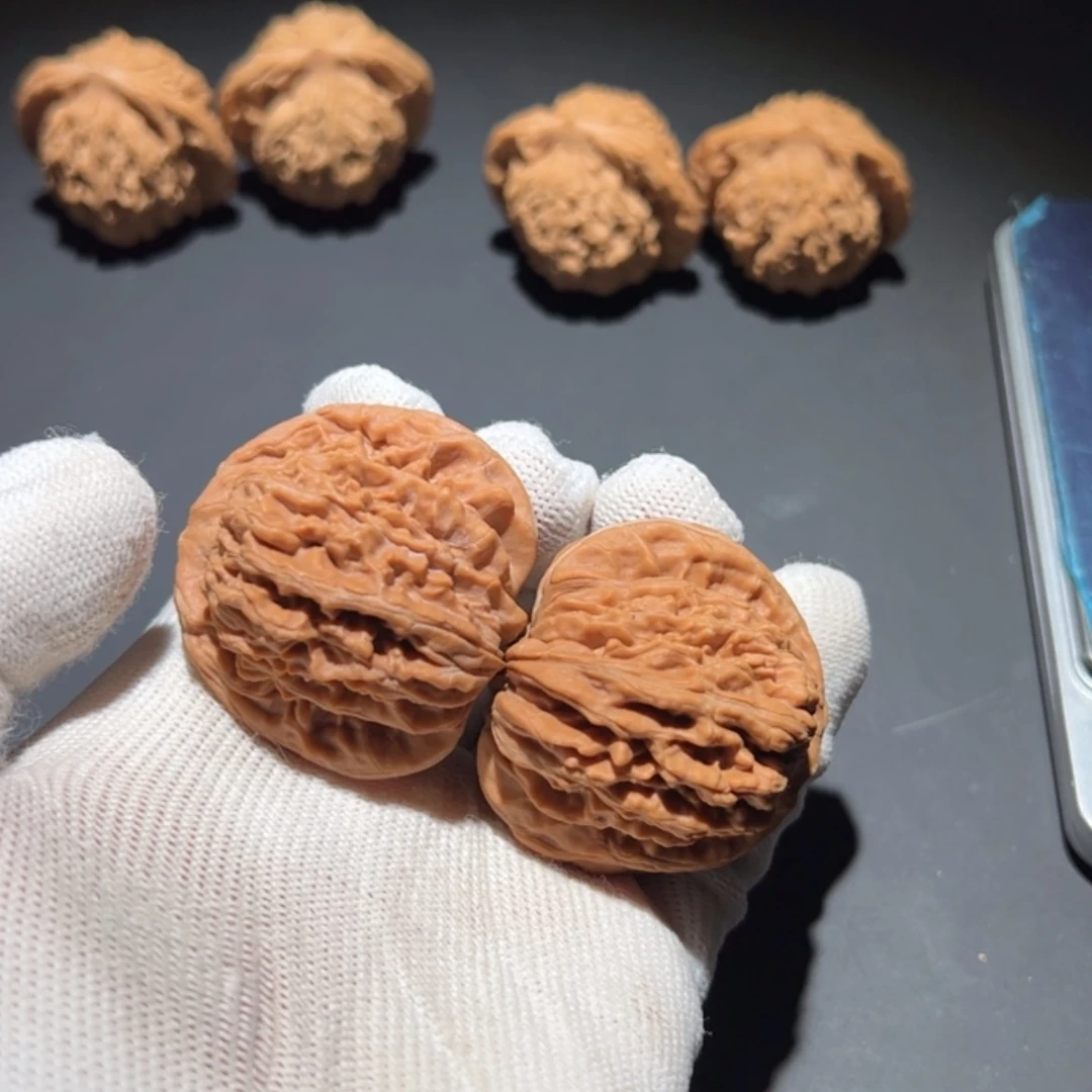 【闪购商品】文玩核桃吊坠?*鱼文玩核桃四座楼42