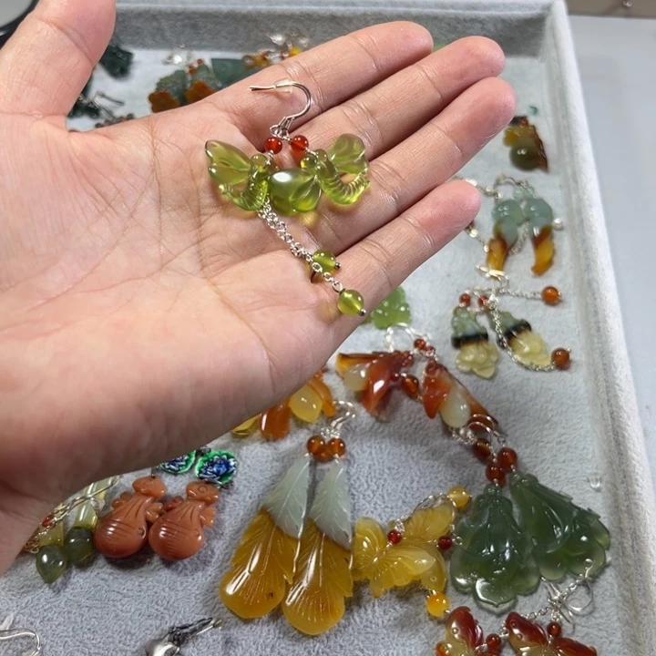合金蛇纹石玉耳饰