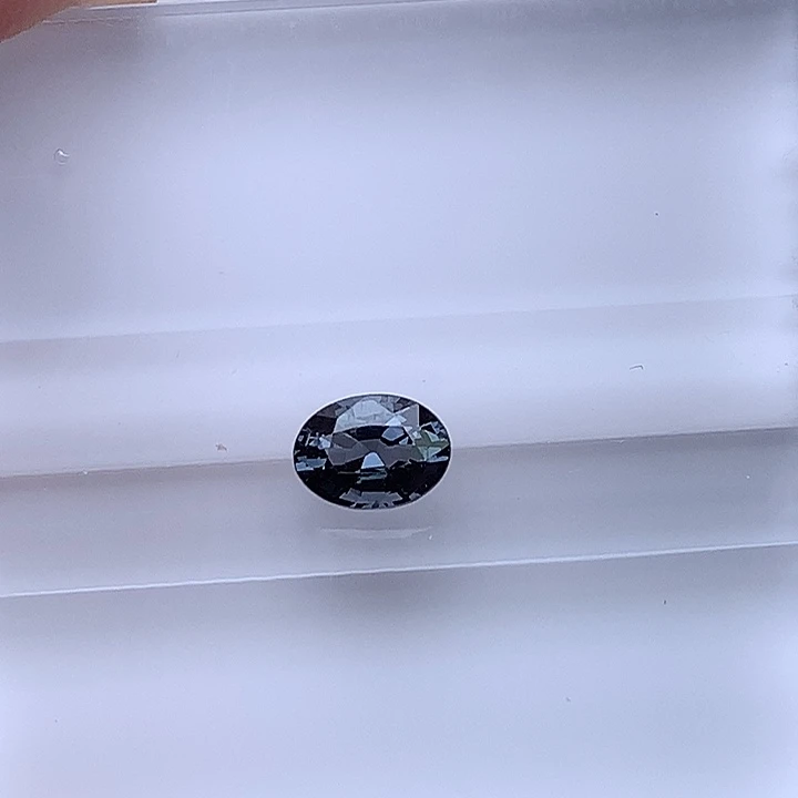 尖晶石裸石0.9克拉