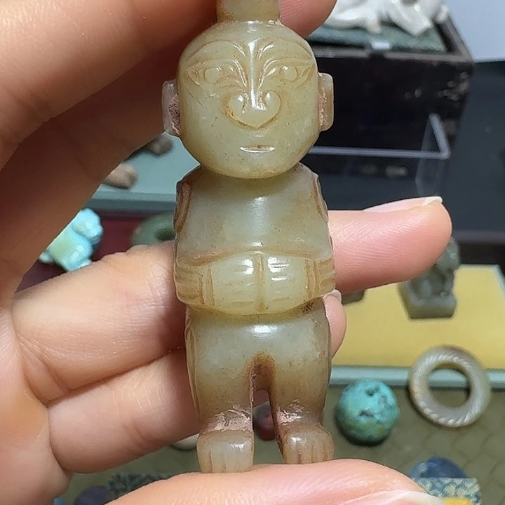 曙***光和田玉未镶嵌颈饰