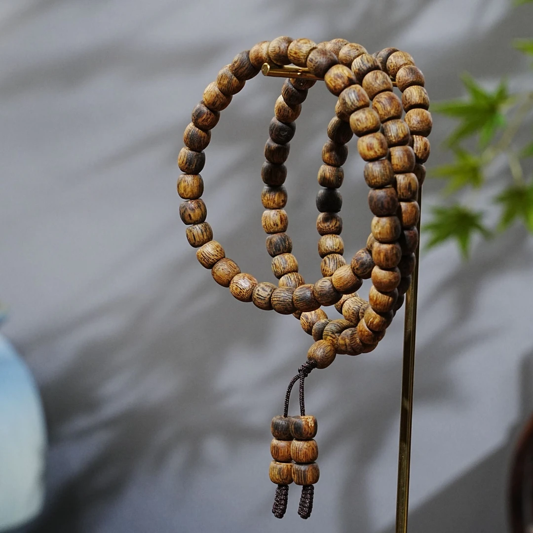 "越南芽庄黄奇楠沉香老型珠 0.66x0.6cm 12.13g 250723036 B"