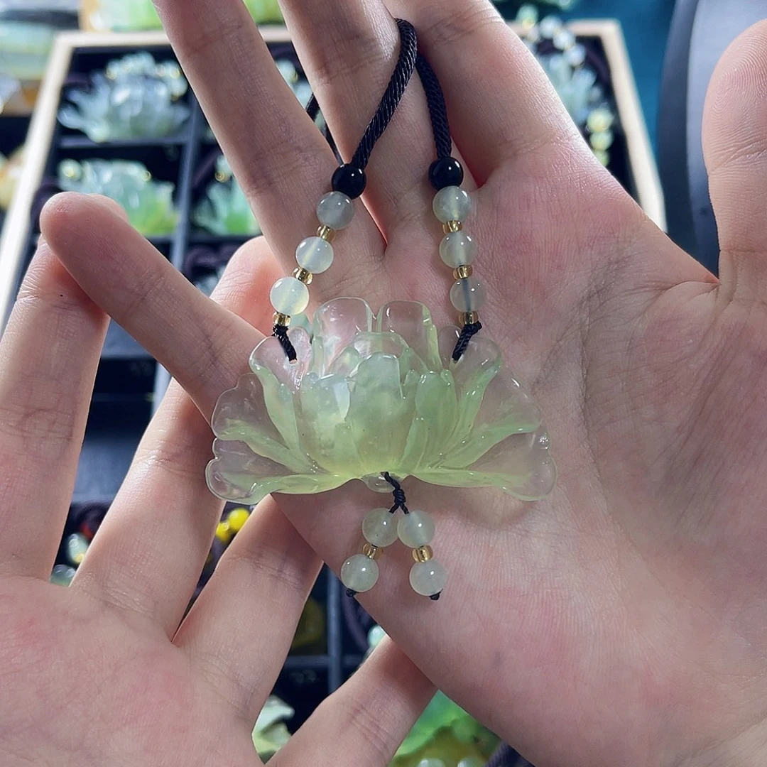 蛇纹石玉颈饰合金幸***