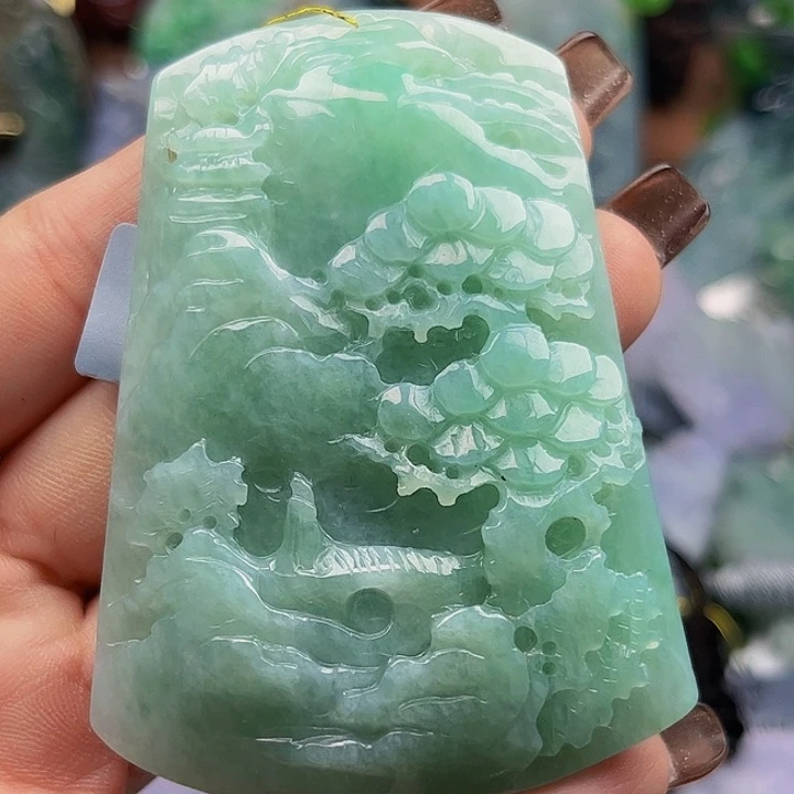 翡翠未镶嵌颈饰挂件