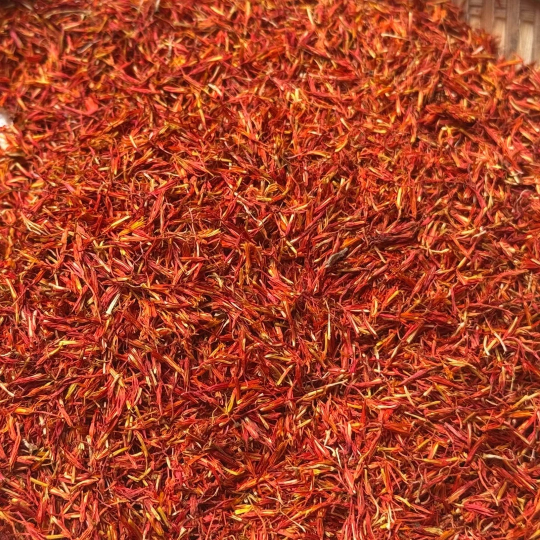 高山 农家 朱颜笑凤尾花