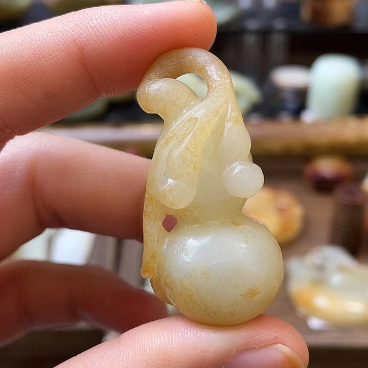 和田玉（糖玉）未镶嵌颈饰