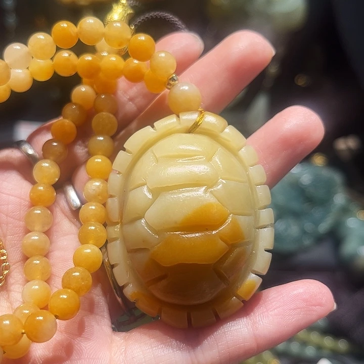 岫玉未镶嵌毛衣链