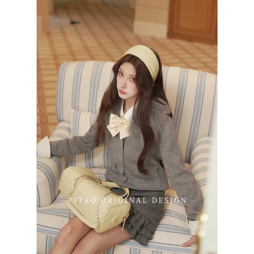 杜屁屁桃PITAO 原创【格蕾少女】设计师款毛领绵羊毛针织开衫半裙