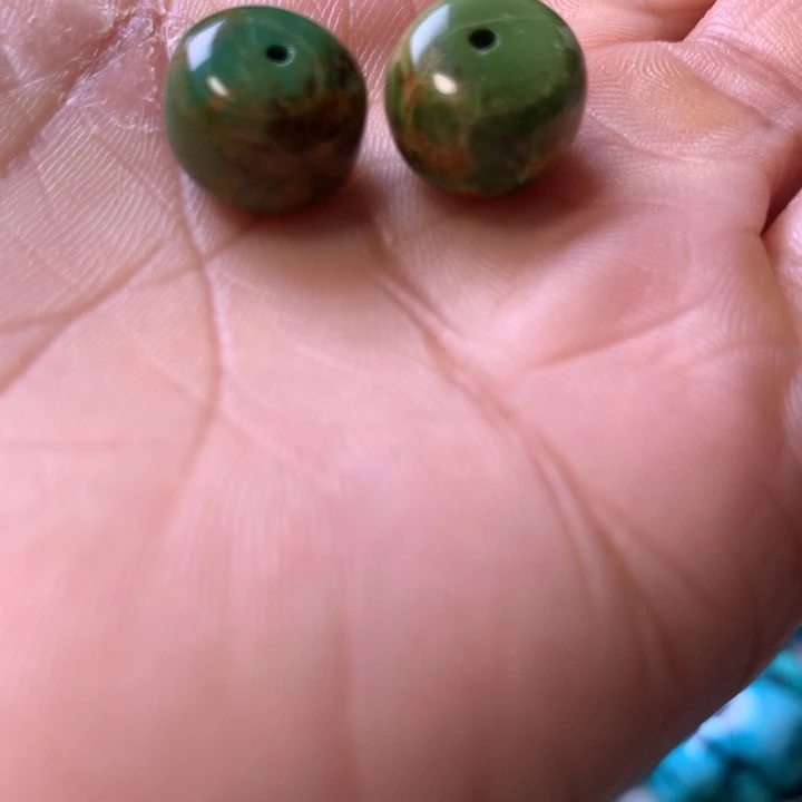 Z***聪南红玛瑙未镶嵌珠宝奇石