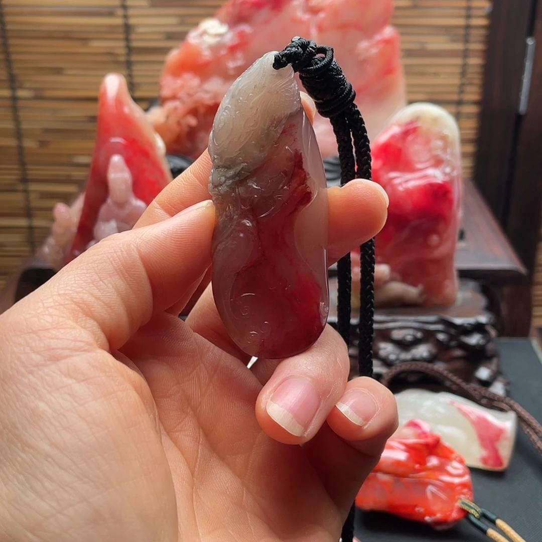 云***飞巴林鸡血石鸡血石挂件