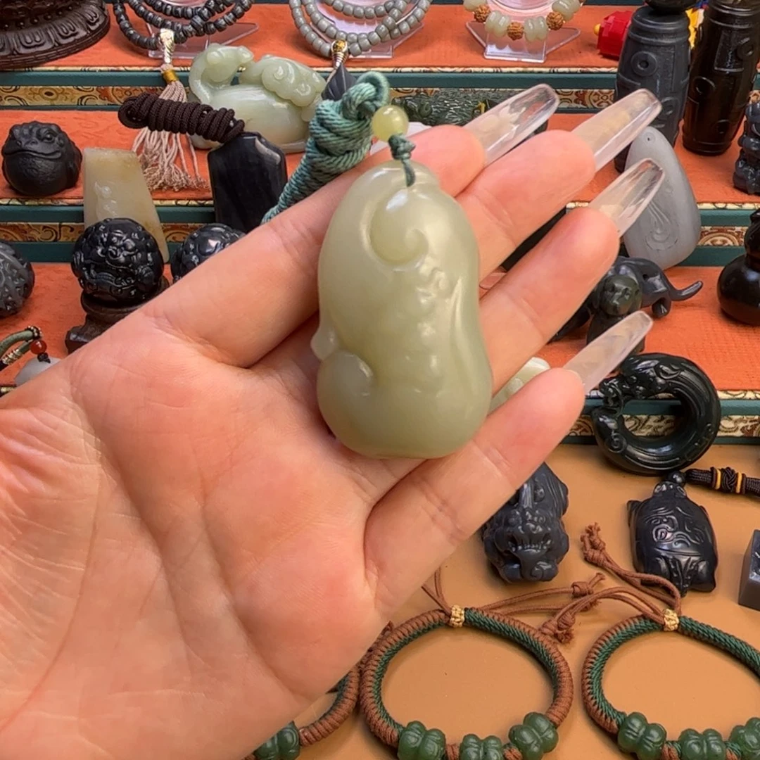 未镶嵌和田玉挂件