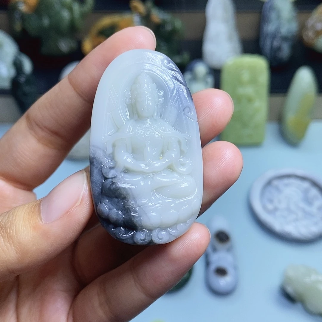 【闪购商品】颈饰未镶嵌和田玉老*