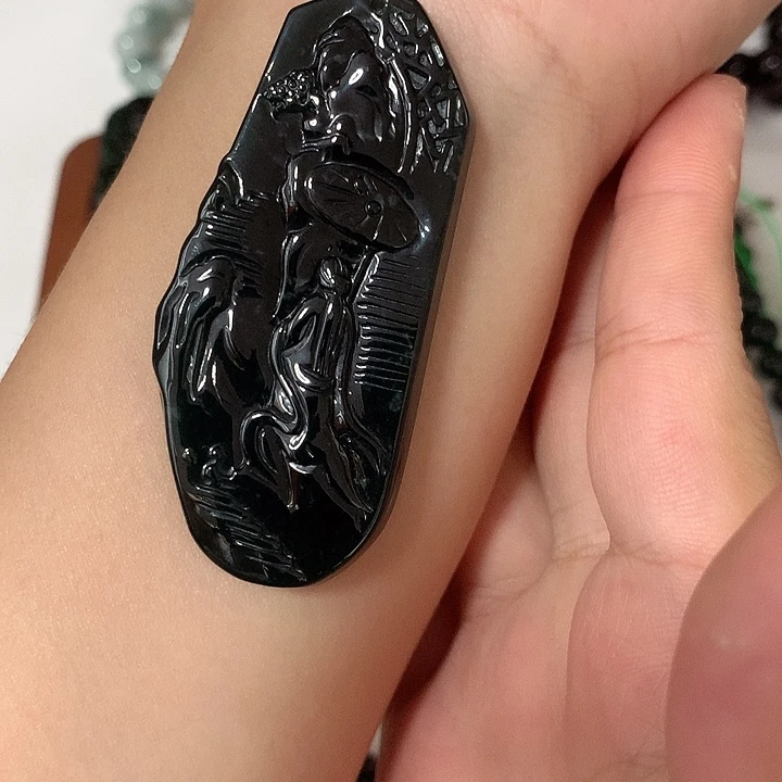 翡翠未镶嵌颈饰翡翠