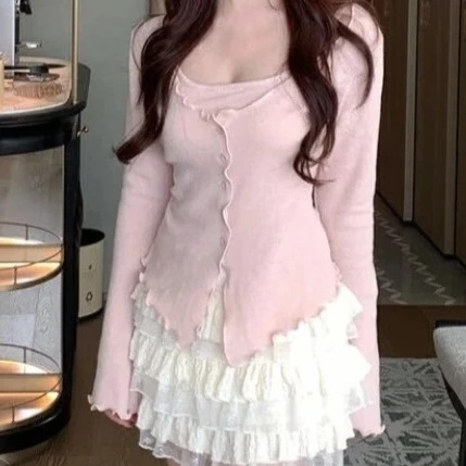 假两件木耳边大码上衣女2025春季新款韩系温柔风修身短款别致小衫