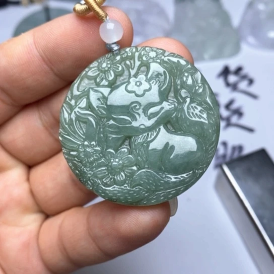 翡翠未镶嵌颈饰翡翠