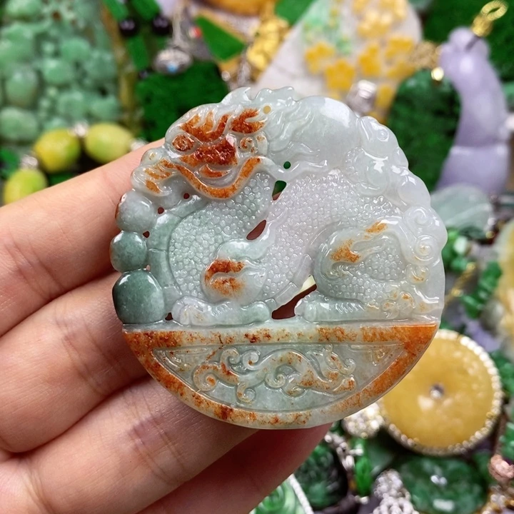 翡翠未镶嵌吊坠(赠链)